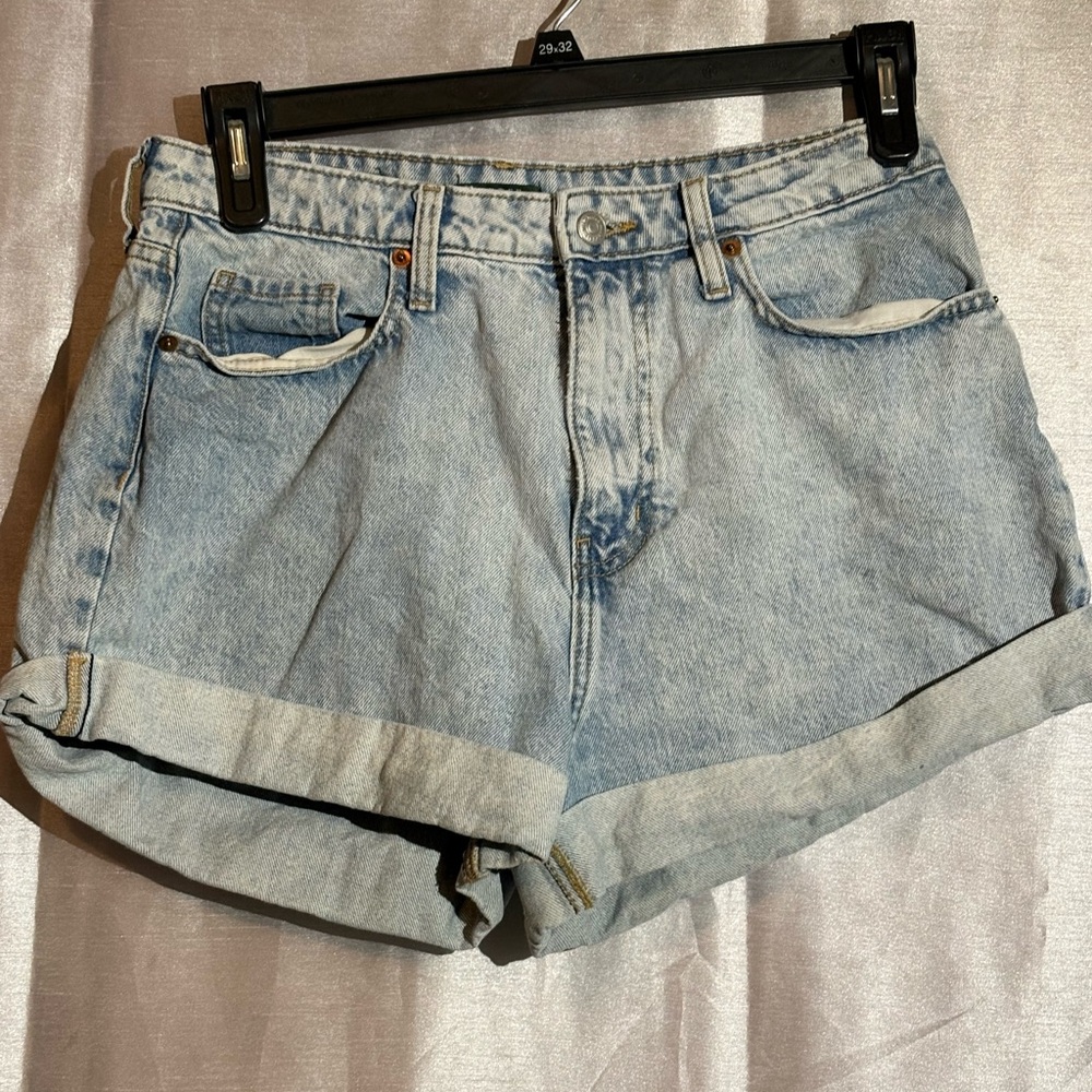 Wild Fable Blue High-Waisted Jean Shorts size 8 light wash